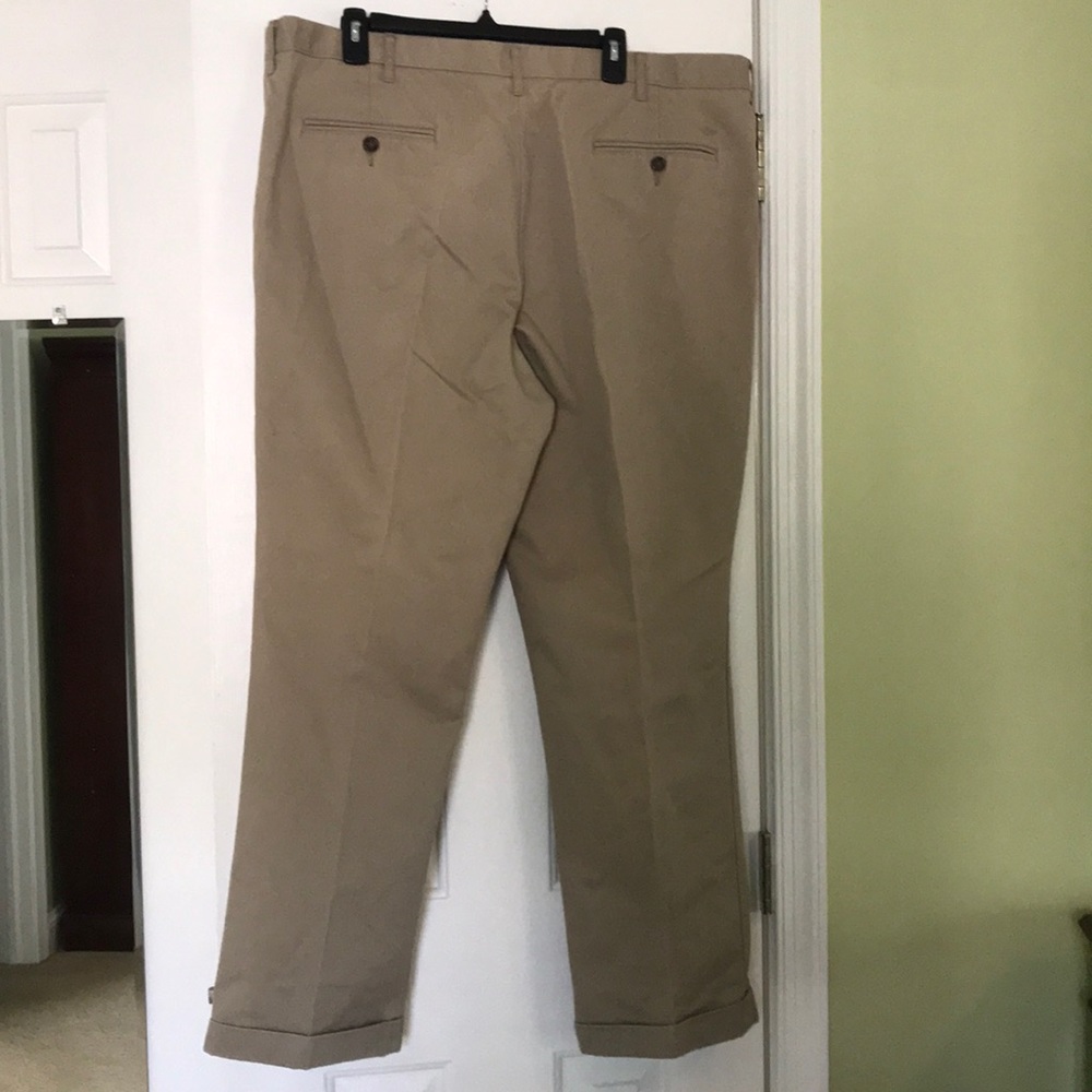 Mens Dockers.Worn Once.Sz:42x32 - Picture 3 of 7